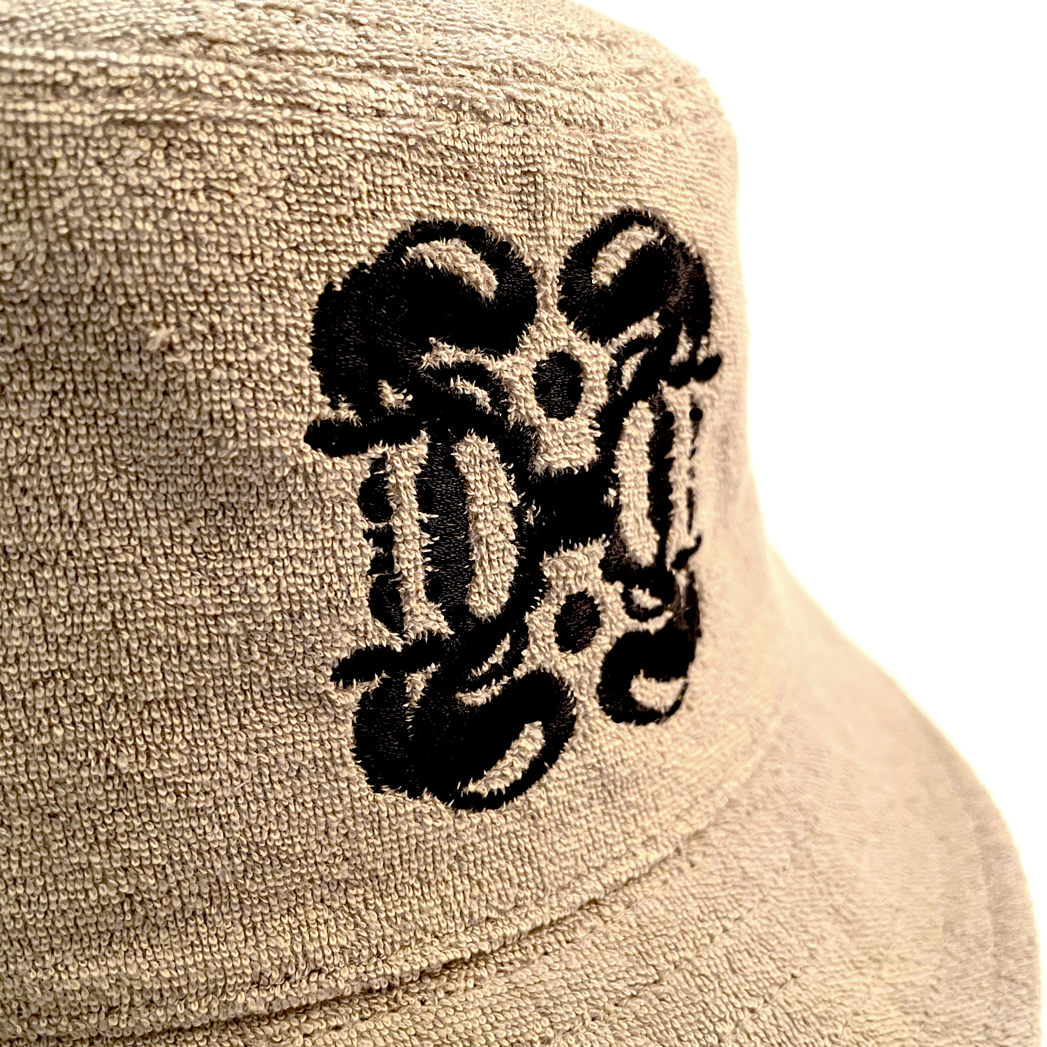 Reflection / Bucket Hat