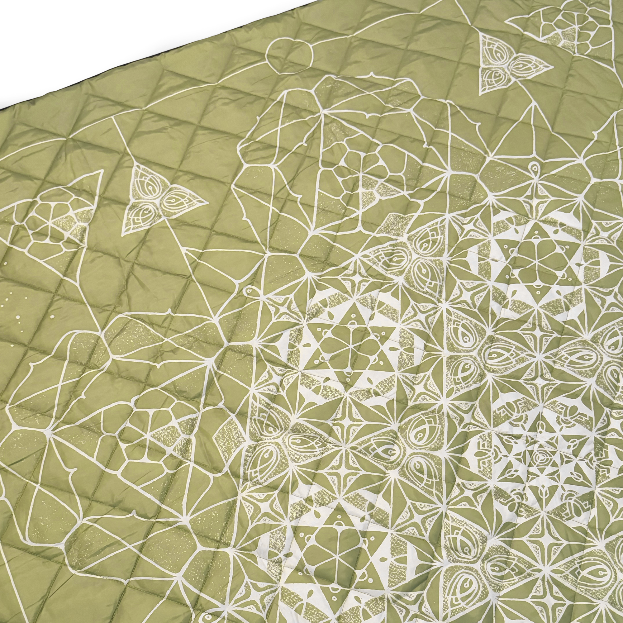 Kris Davidson "Cicada" / Outdoor Puffer Blanket