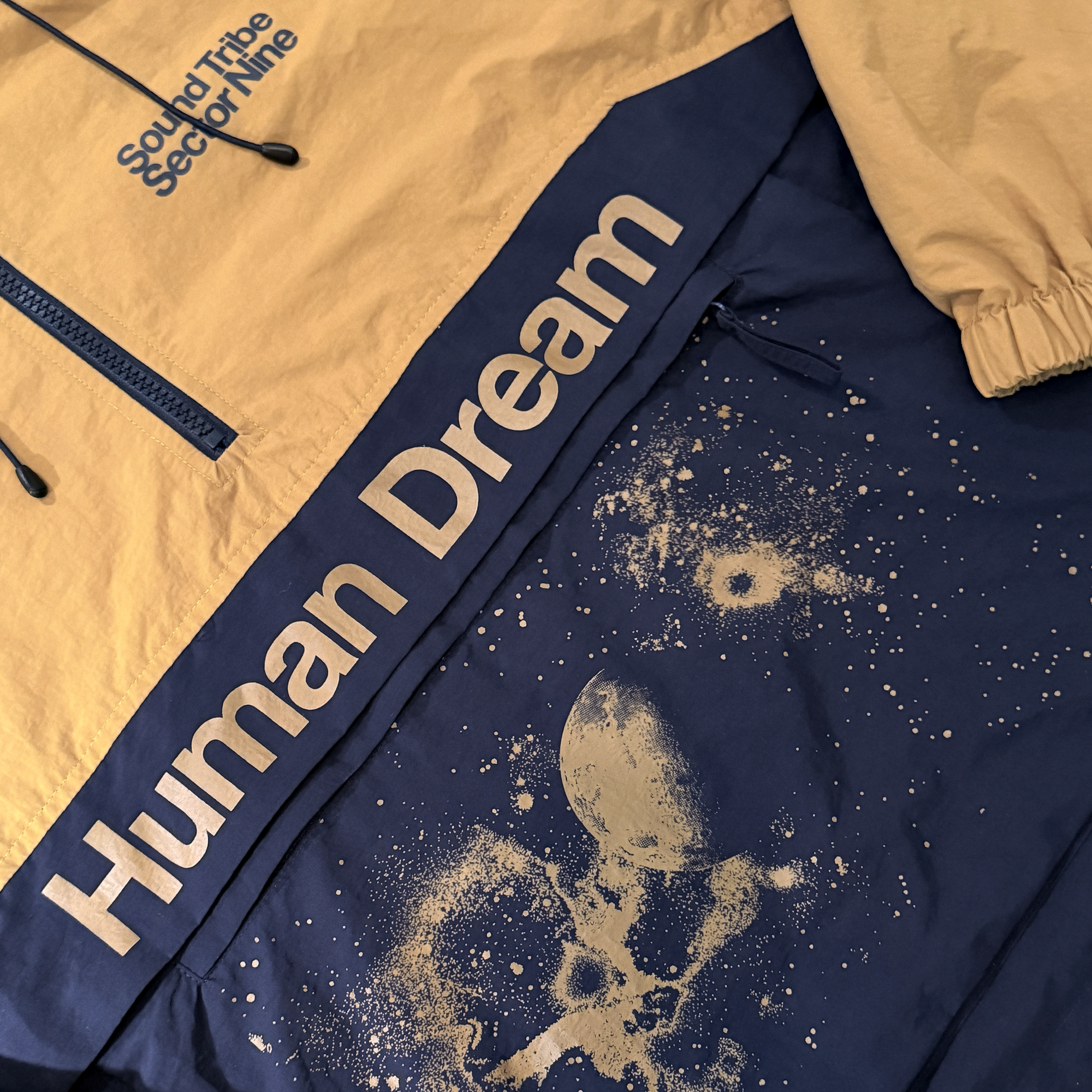 STS9 Gold & Navy  / Windbreaker